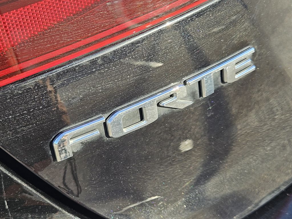 Thumbnail: 2021 Kia Forte - 6