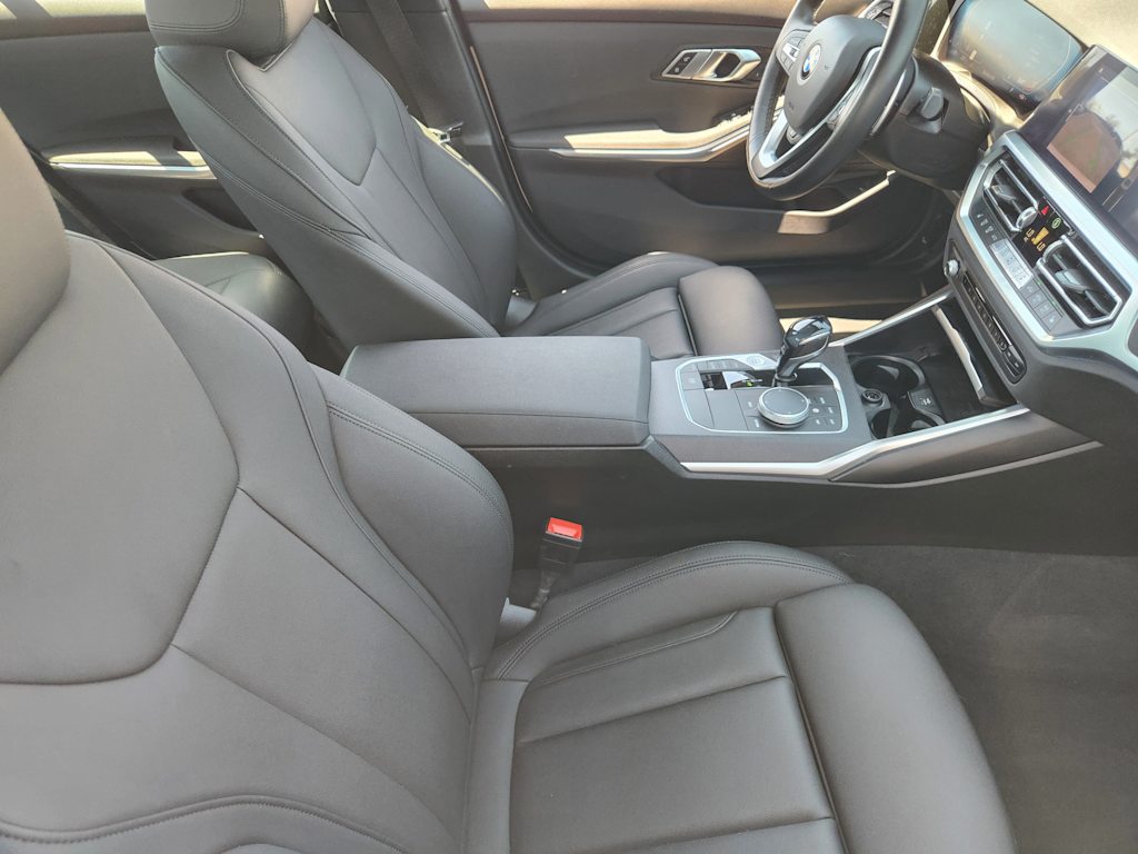 Thumbnail: 2021 BMW 3 Series - 10