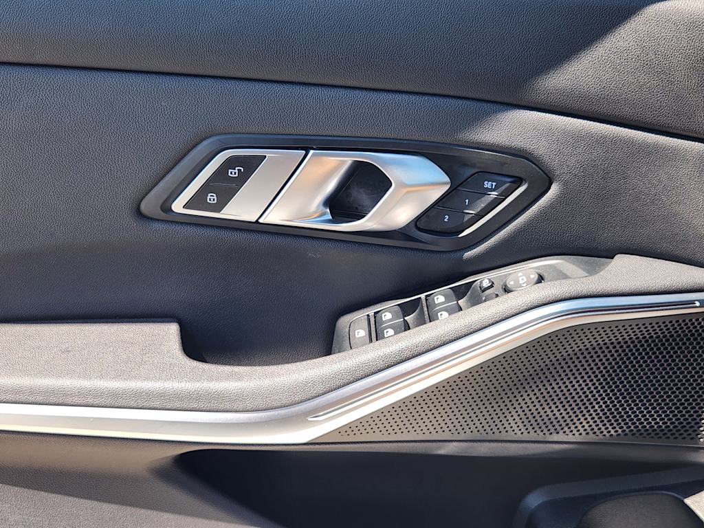 Thumbnail: 2021 BMW 3 Series - 29