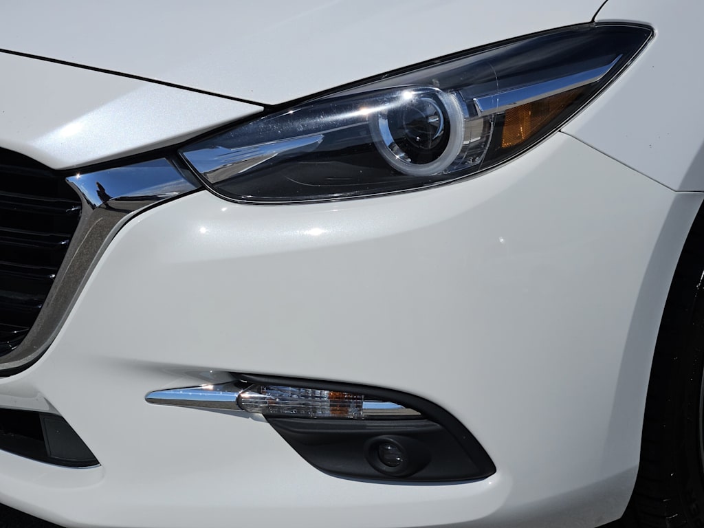 Thumbnail: 2018 Mazda Mazda3 - 21