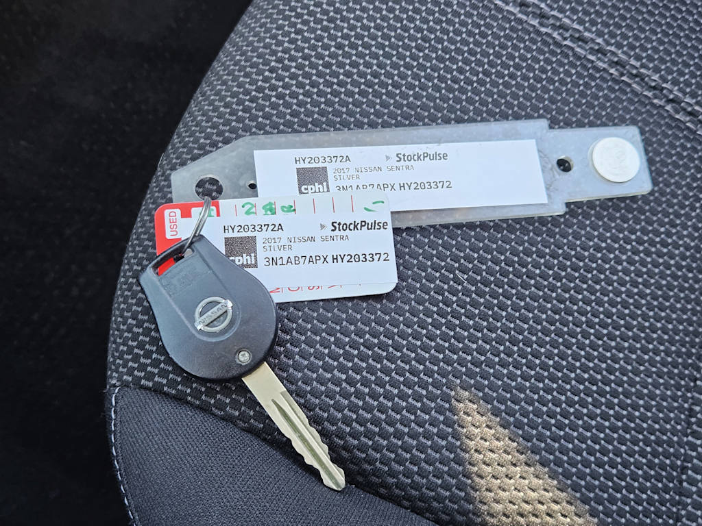 Thumbnail: 2017 Nissan Sentra - 17