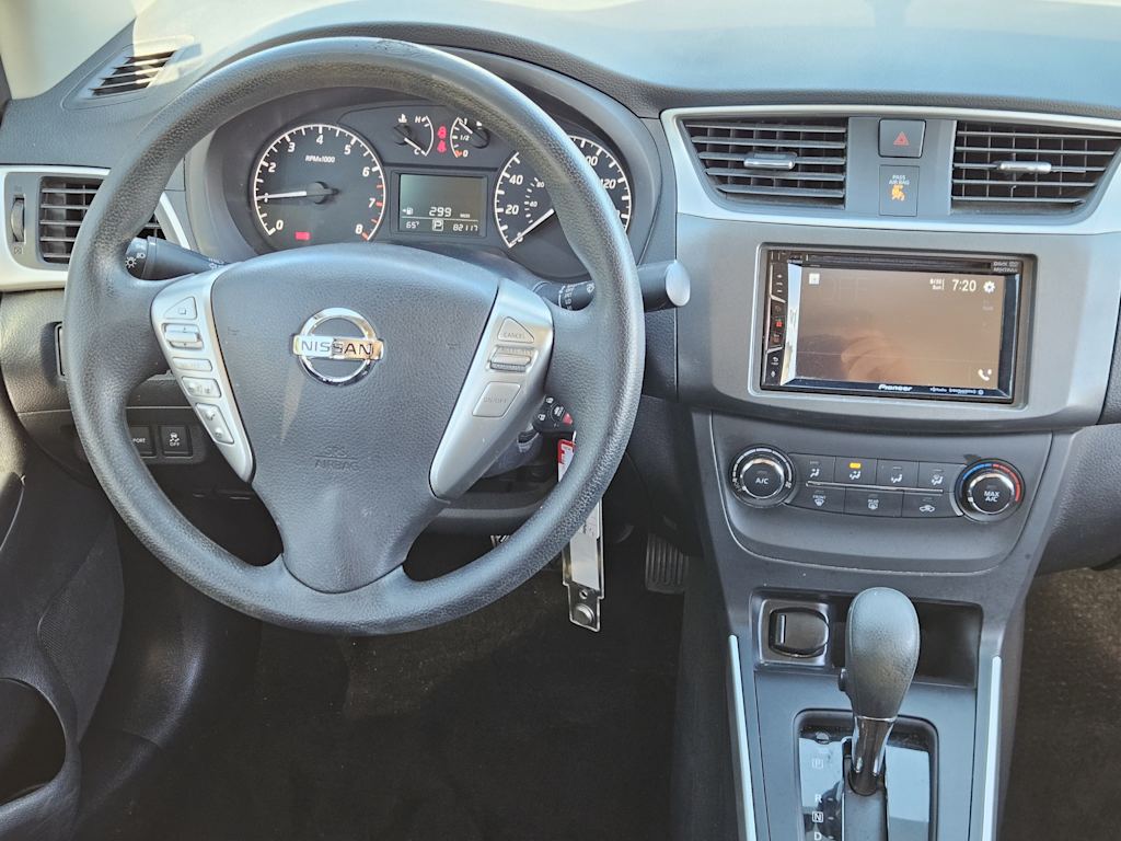 Thumbnail: 2017 Nissan Sentra - 12