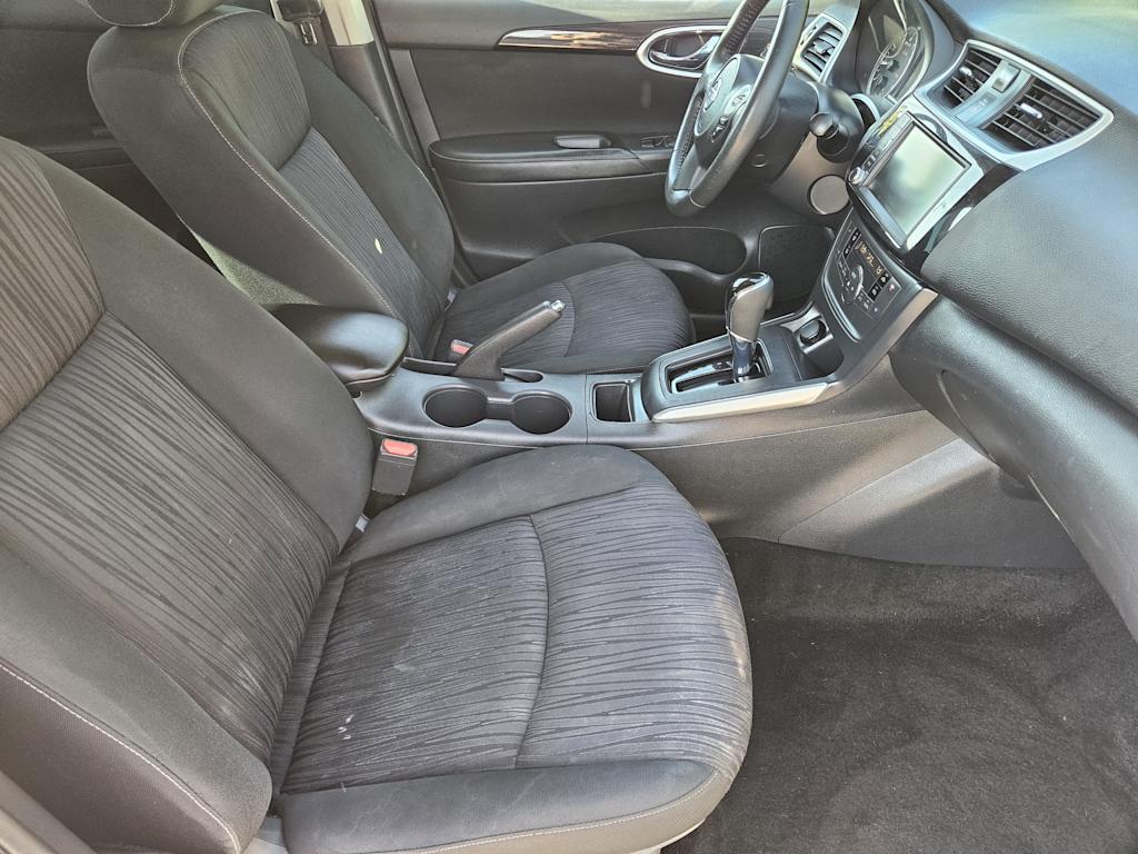 Thumbnail: 2019 Nissan Sentra - 10