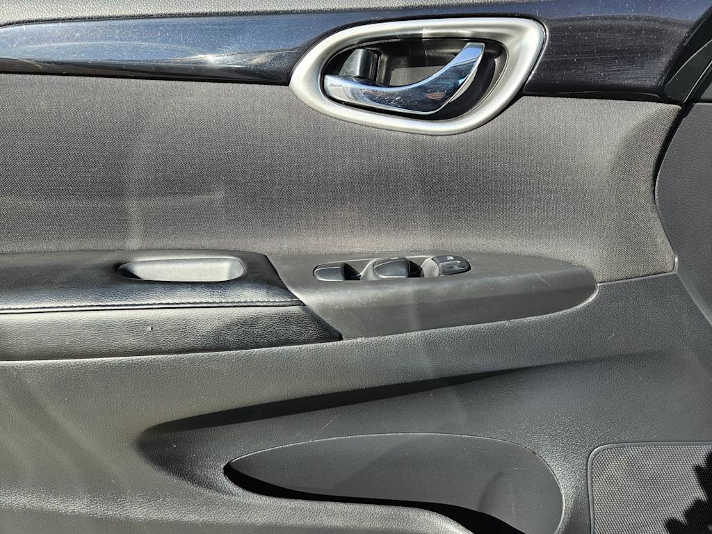 Thumbnail: 2019 Nissan Sentra - 29