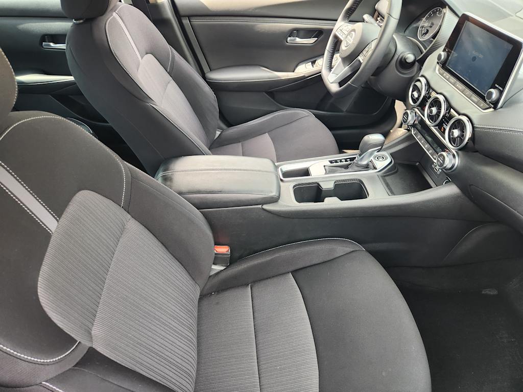 Thumbnail: 2020 Nissan Sentra - 10