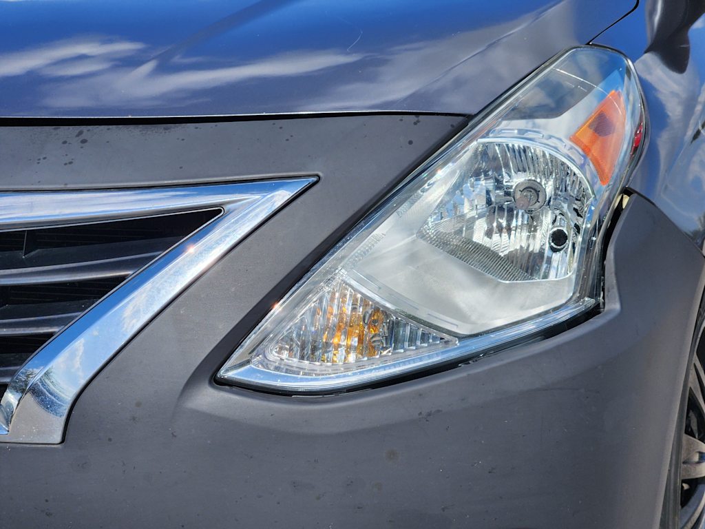 Thumbnail: 2016 Nissan Versa - 21