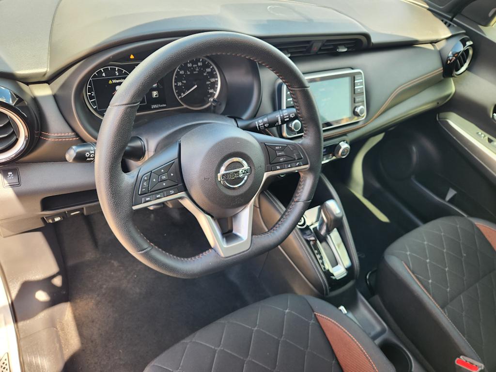 Thumbnail: 2019 Nissan Kicks - 2
