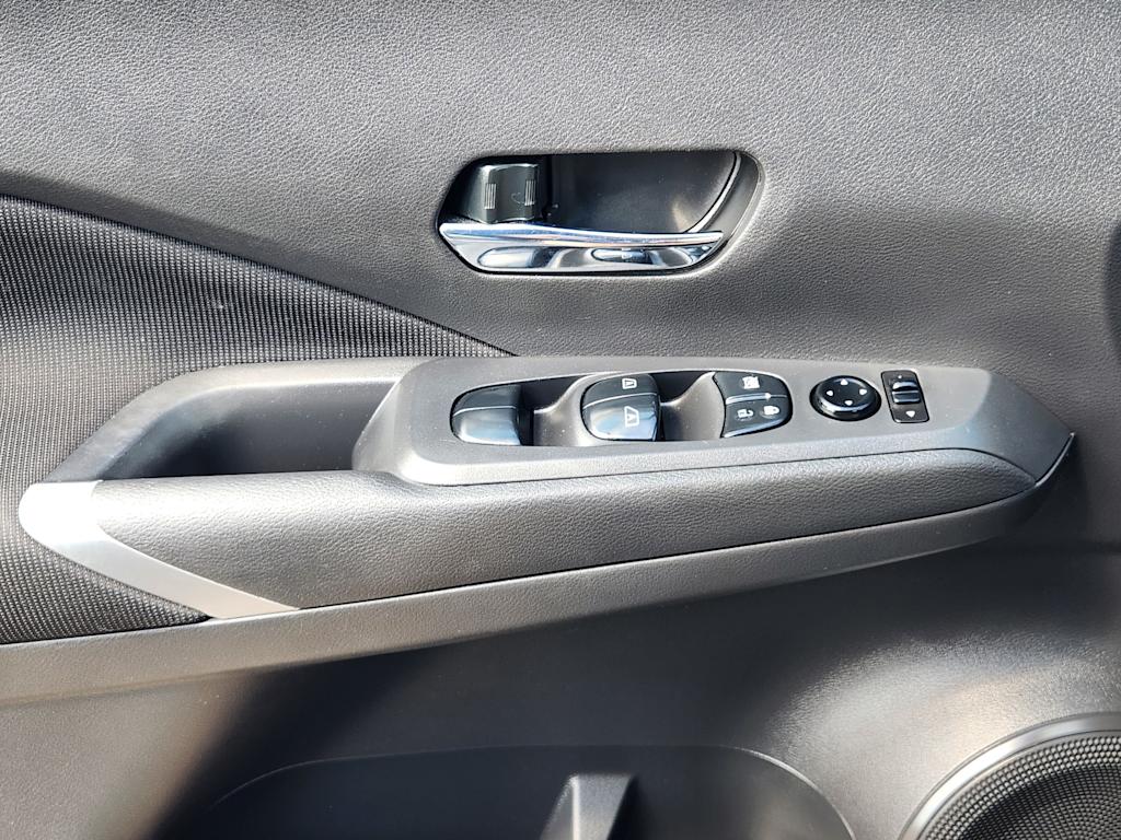 Thumbnail: 2021 Nissan Kicks - 28