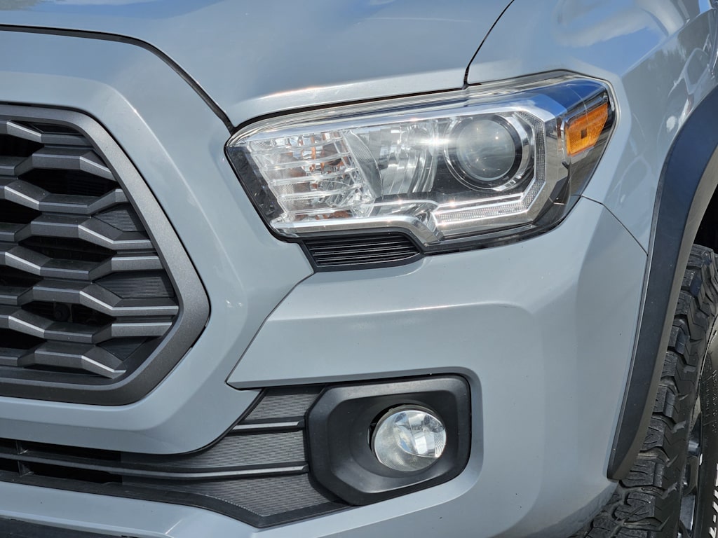 Thumbnail: 2020 Toyota Tacoma - 22