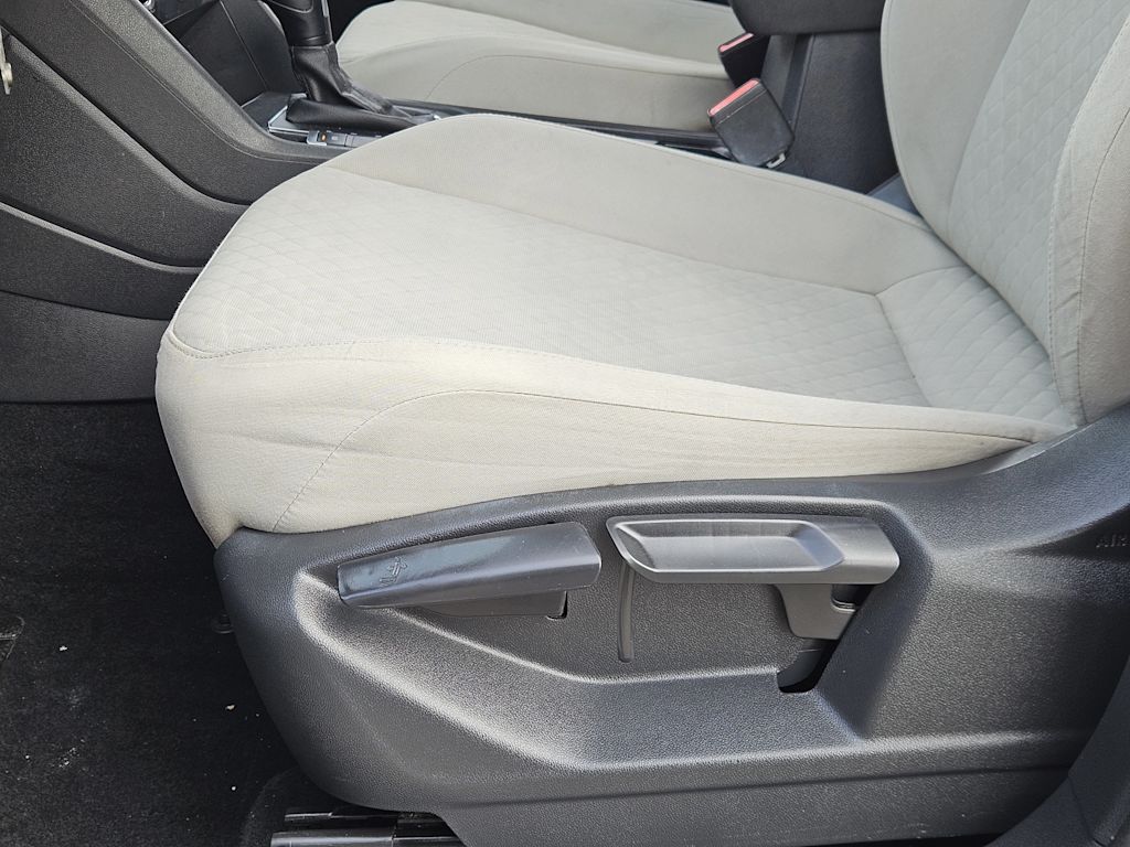 Thumbnail: 2018 Volkswagen Tiguan - 30