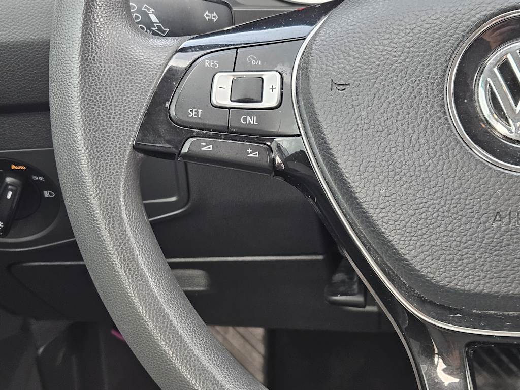 Thumbnail: 2018 Volkswagen Tiguan - 31