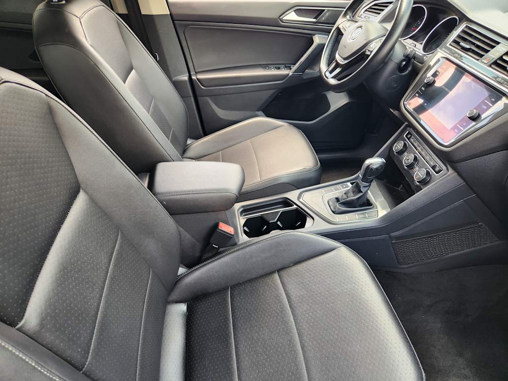 Thumbnail: 2018 Volkswagen Tiguan - 10