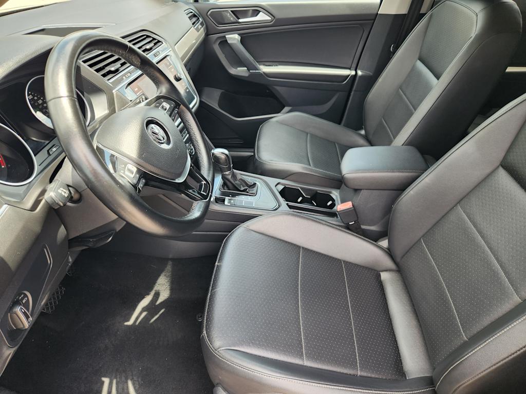 Thumbnail: 2018 Volkswagen Tiguan - 9
