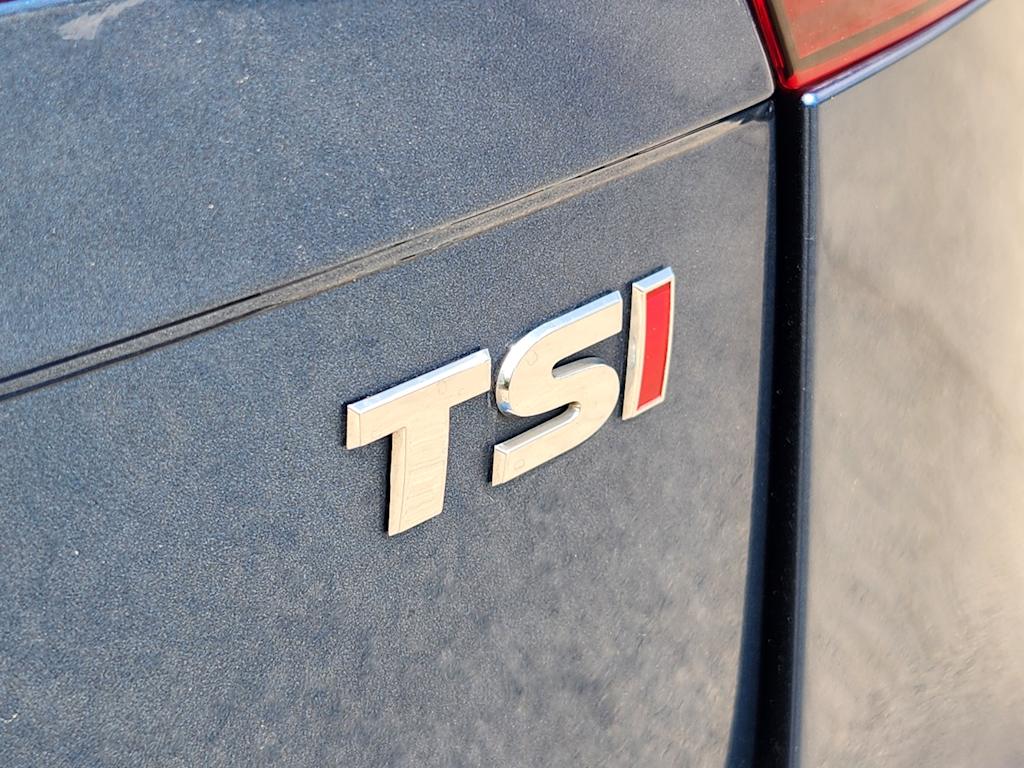Thumbnail: 2018 Volkswagen Tiguan - 5