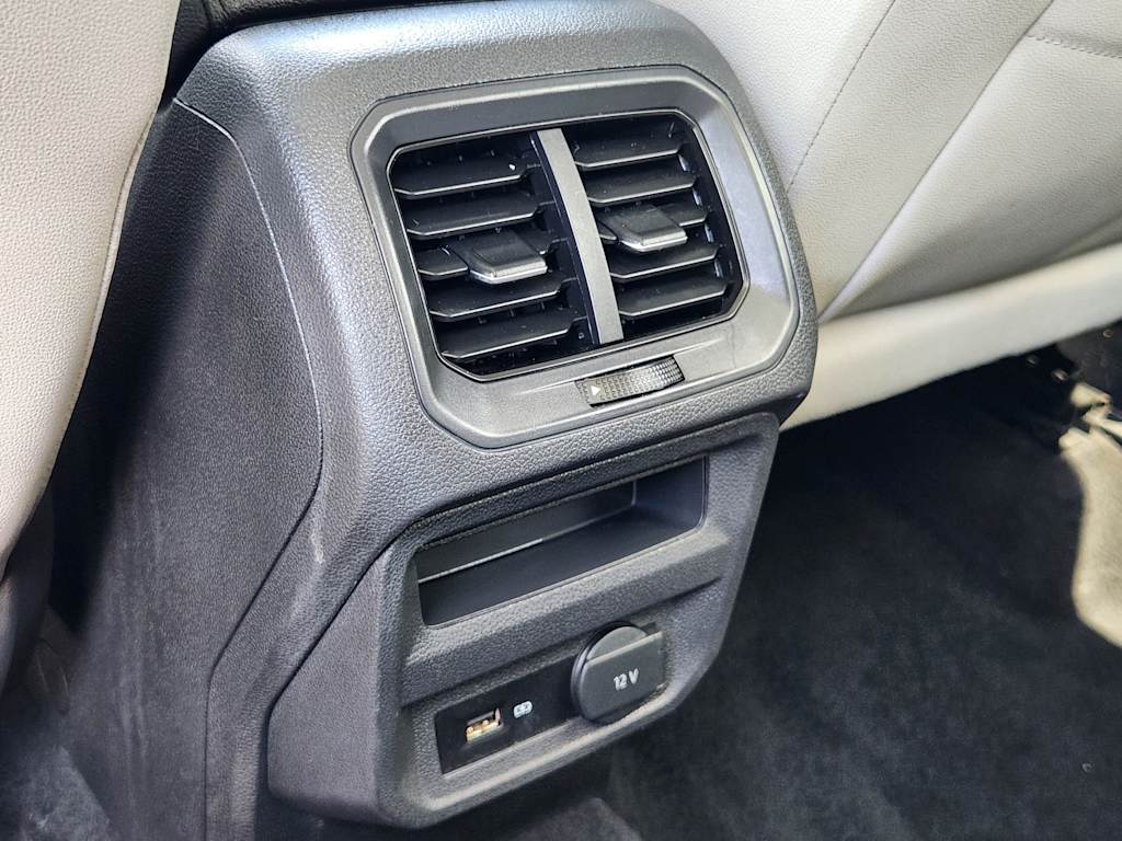 Thumbnail: 2019 Volkswagen Tiguan - 32