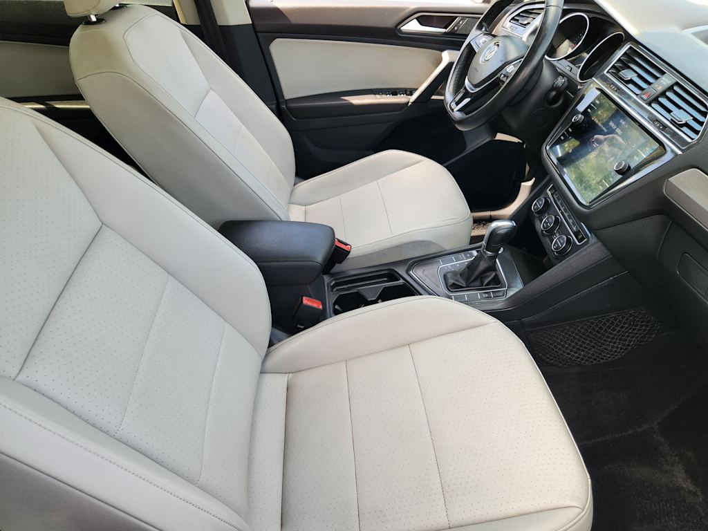 Thumbnail: 2019 Volkswagen Tiguan - 9