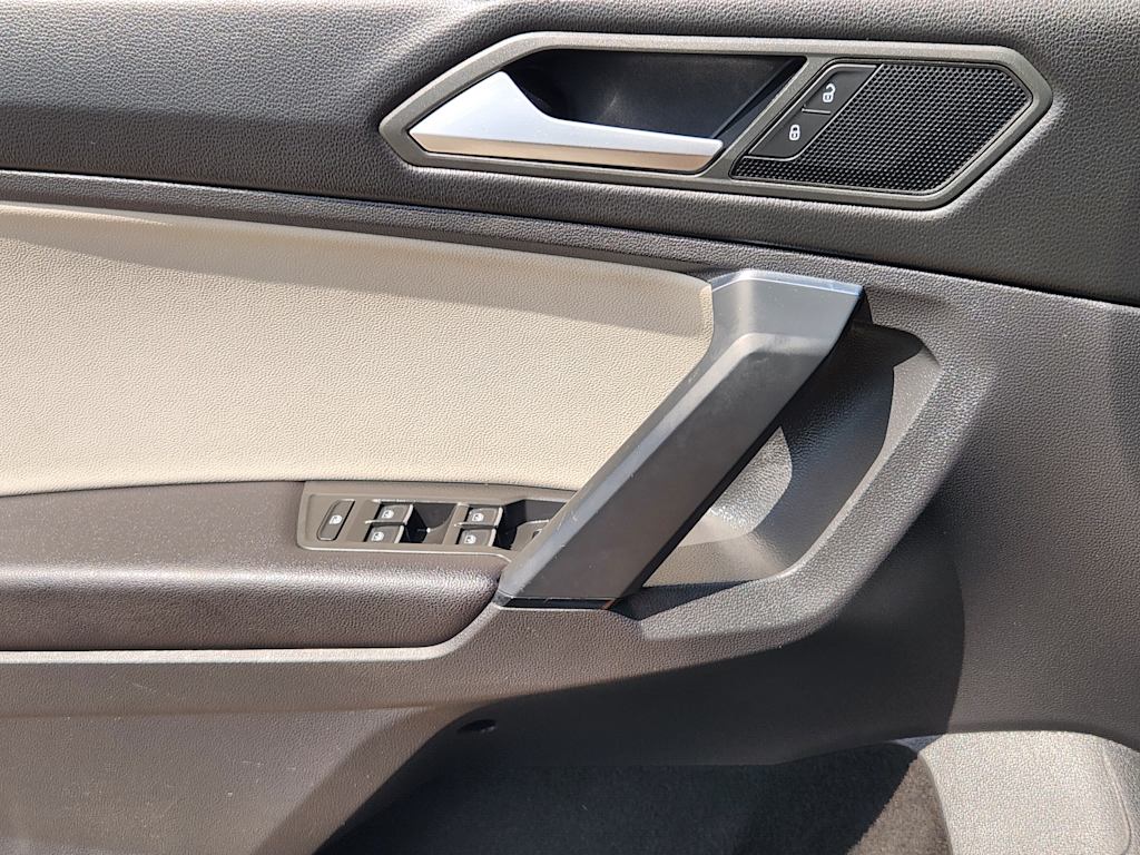 Thumbnail: 2019 Volkswagen Tiguan - 27