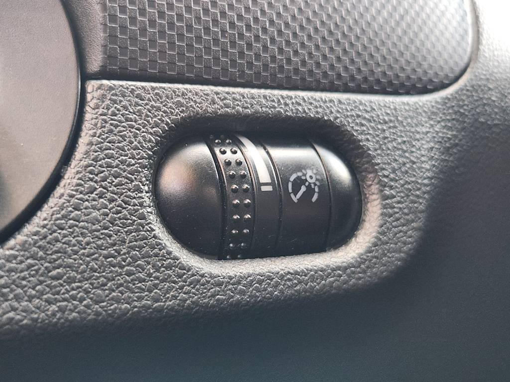 Thumbnail: 2016 Volkswagen Jetta - 25