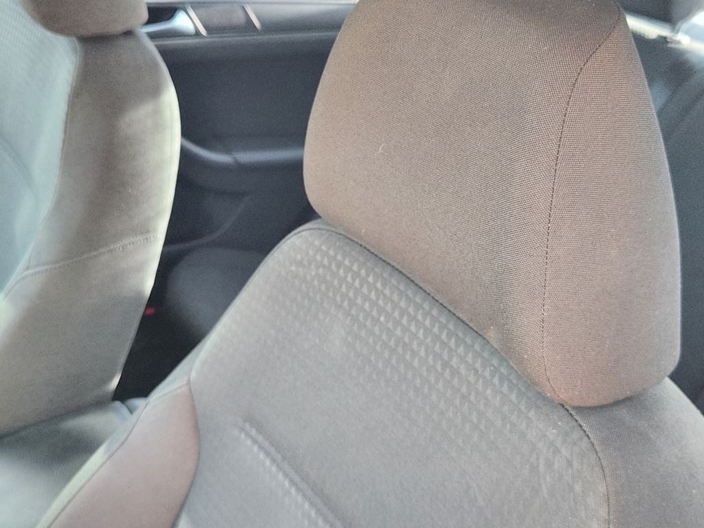 Thumbnail: 2016 Volkswagen Jetta - 21