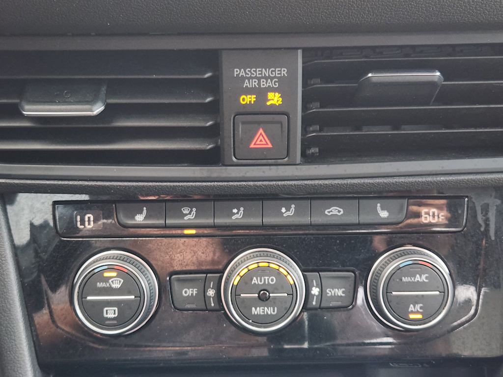 Thumbnail: 2019 Volkswagen Jetta - 25