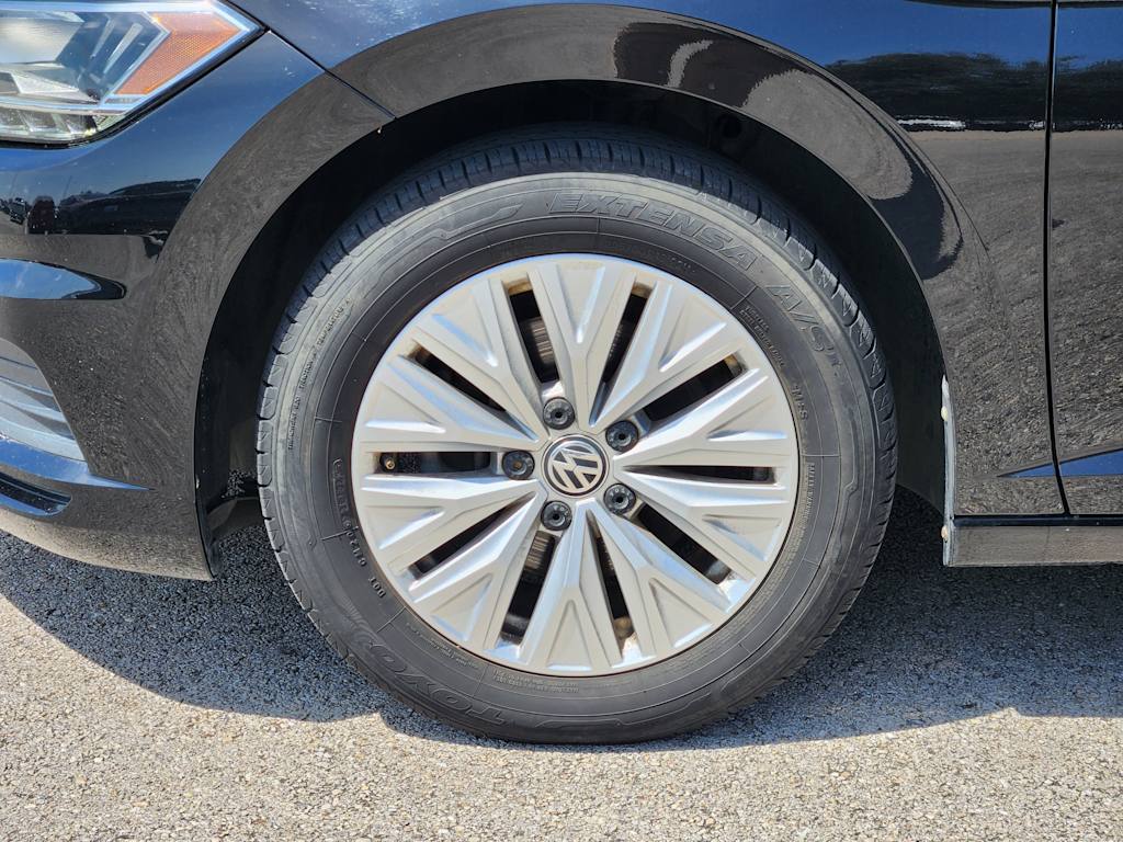 Thumbnail: 2019 Volkswagen Jetta - 22