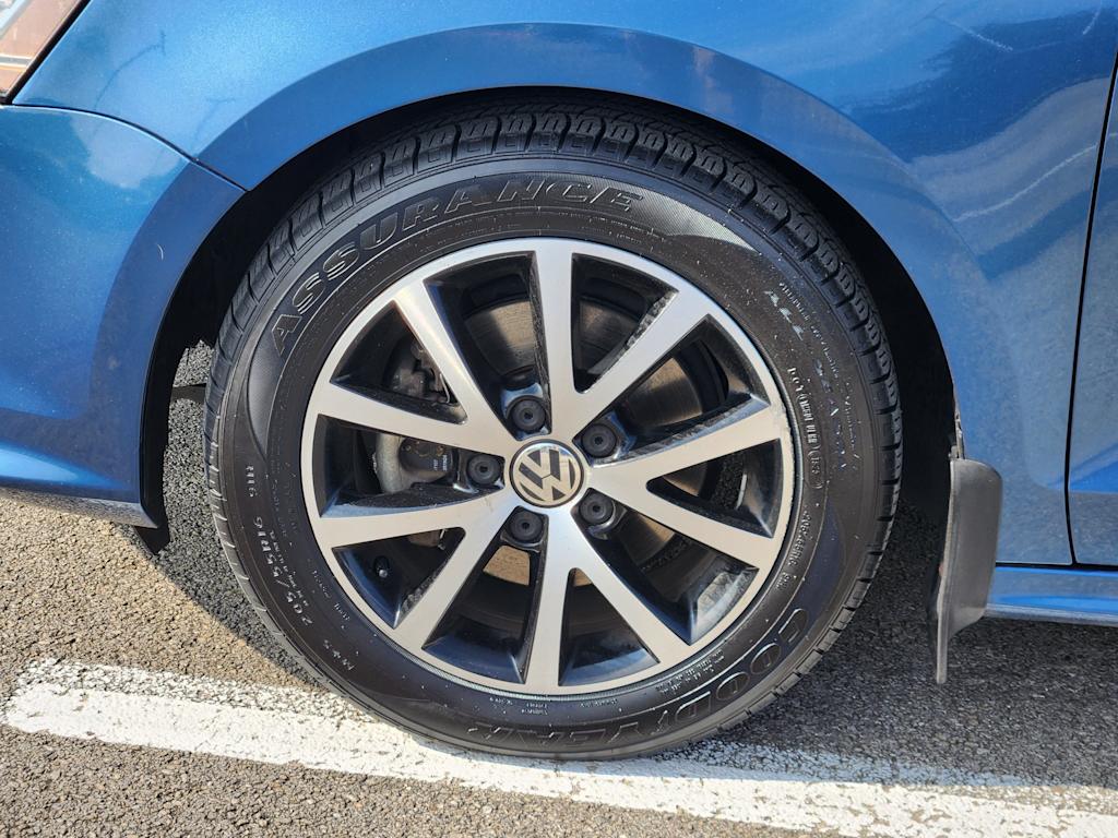Thumbnail: 2017 Volkswagen Jetta - 22