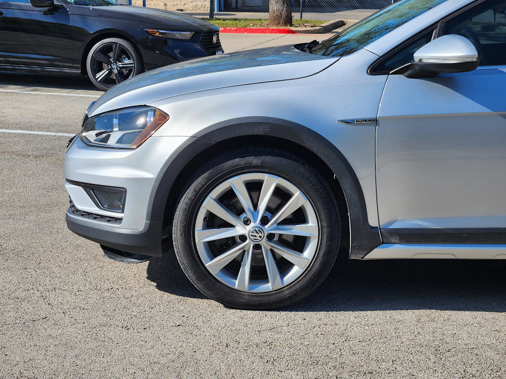 Thumbnail: 2017 Volkswagen Golf - 6