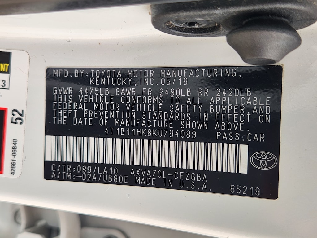 Thumbnail: 2019 Toyota Camry - 18