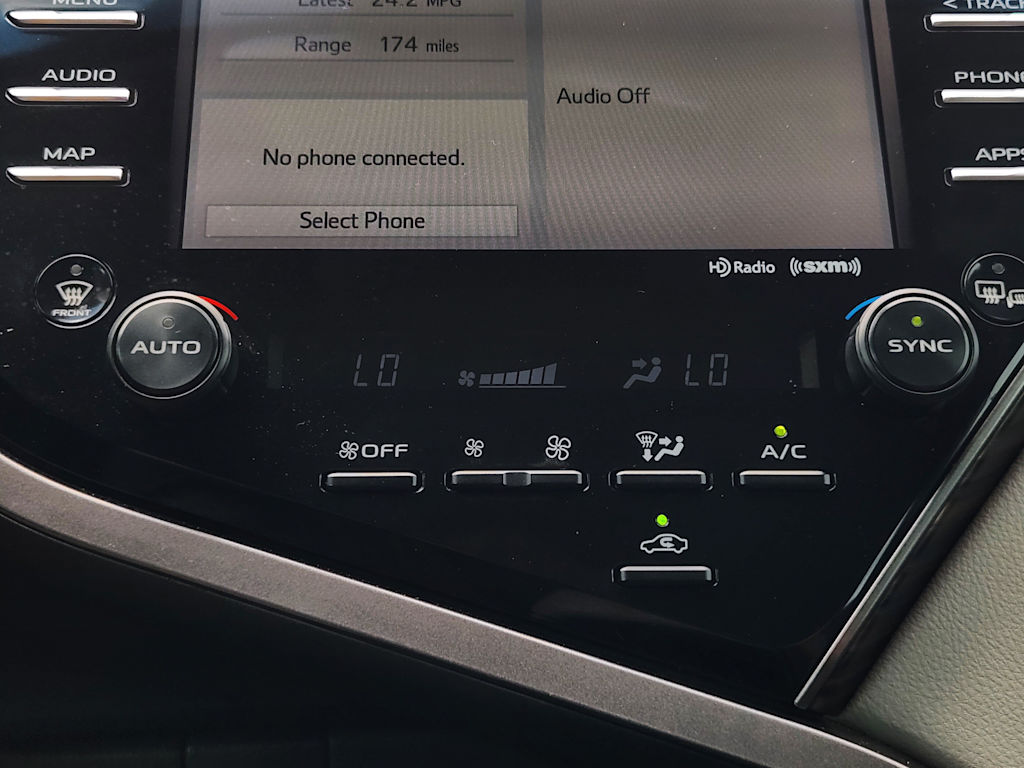 Thumbnail: 2019 Toyota Camry - 25