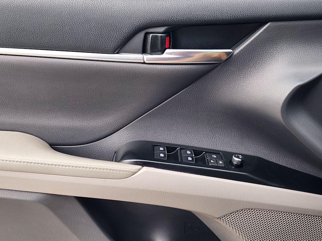 Thumbnail: 2019 Toyota Camry - 28