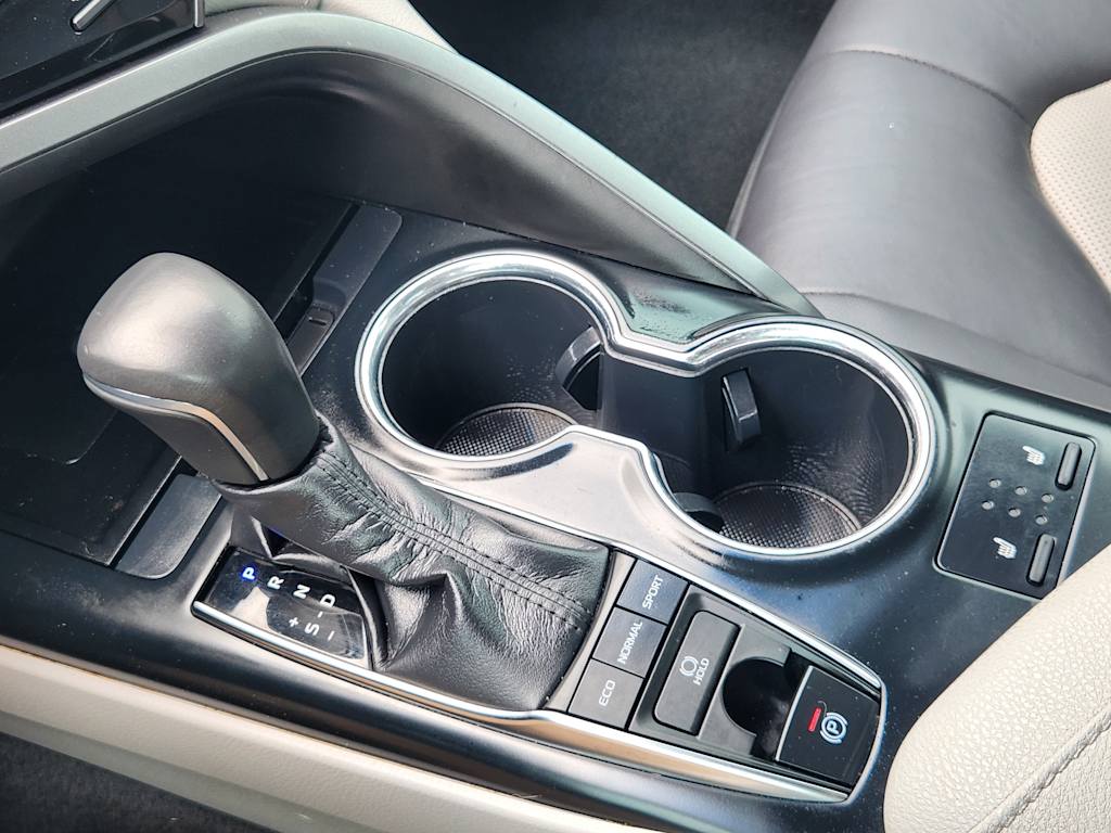 Thumbnail: 2019 Toyota Camry - 14