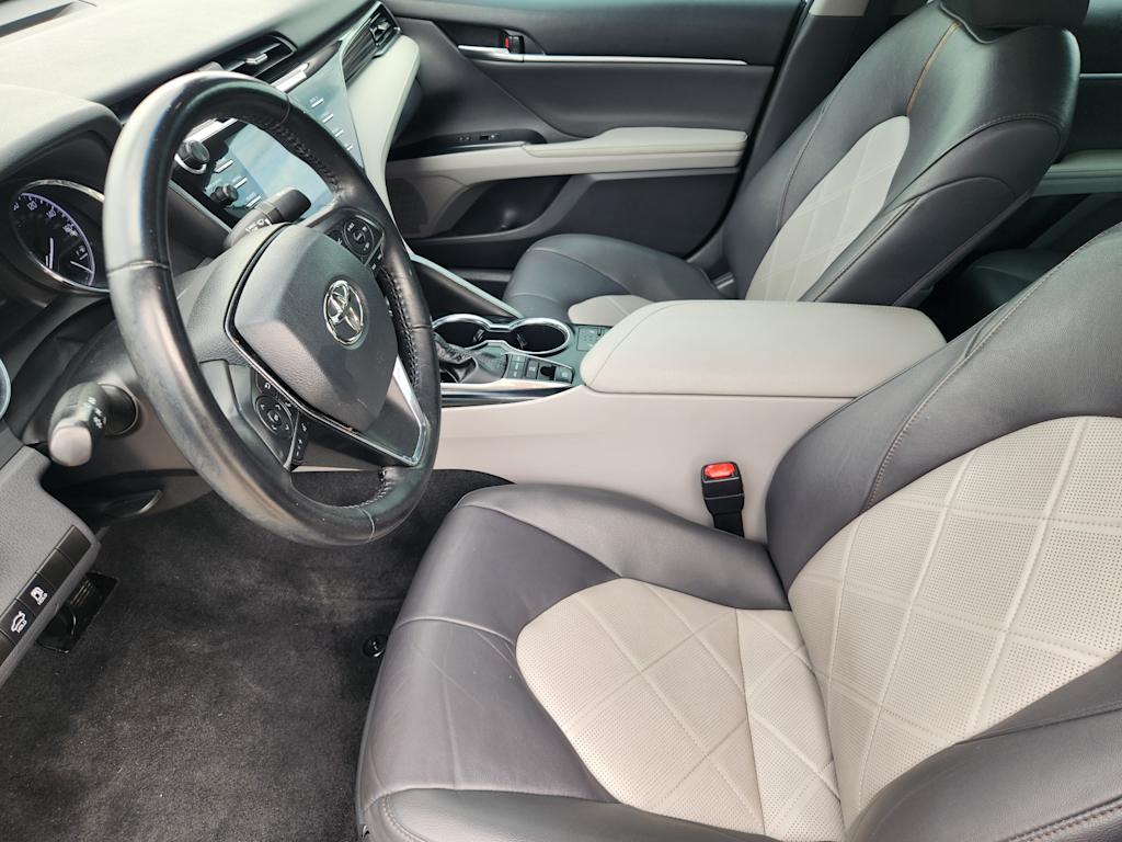 Thumbnail: 2019 Toyota Camry - 9