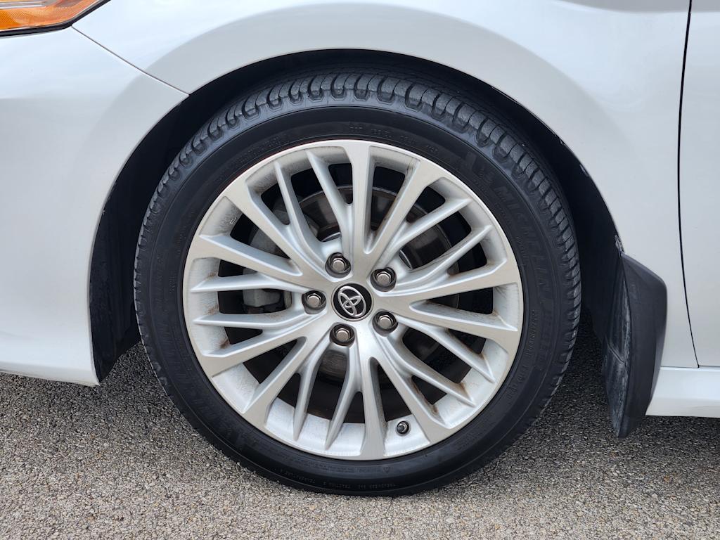 Thumbnail: 2019 Toyota Camry - 22