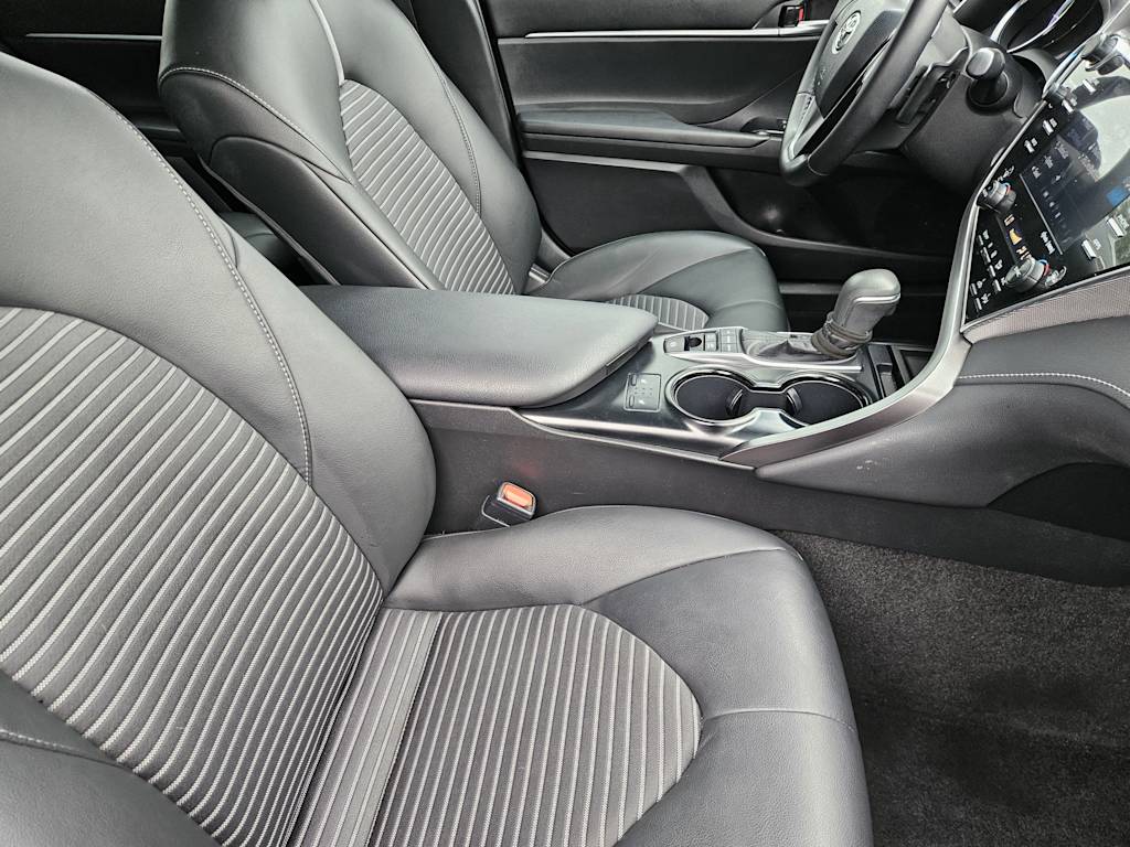 Thumbnail: 2018 Toyota Camry - 10