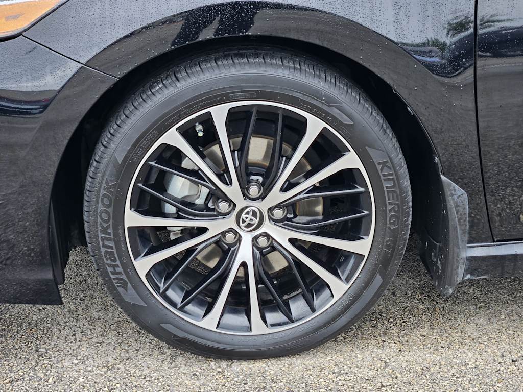 Thumbnail: 2018 Toyota Camry - 22