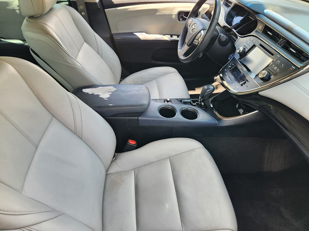 Thumbnail: 2015 Toyota Avalon - 10