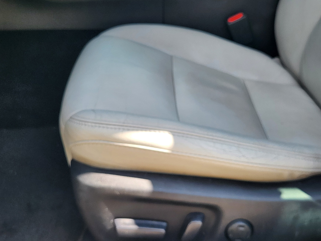 Thumbnail: 2015 Toyota Avalon - 29