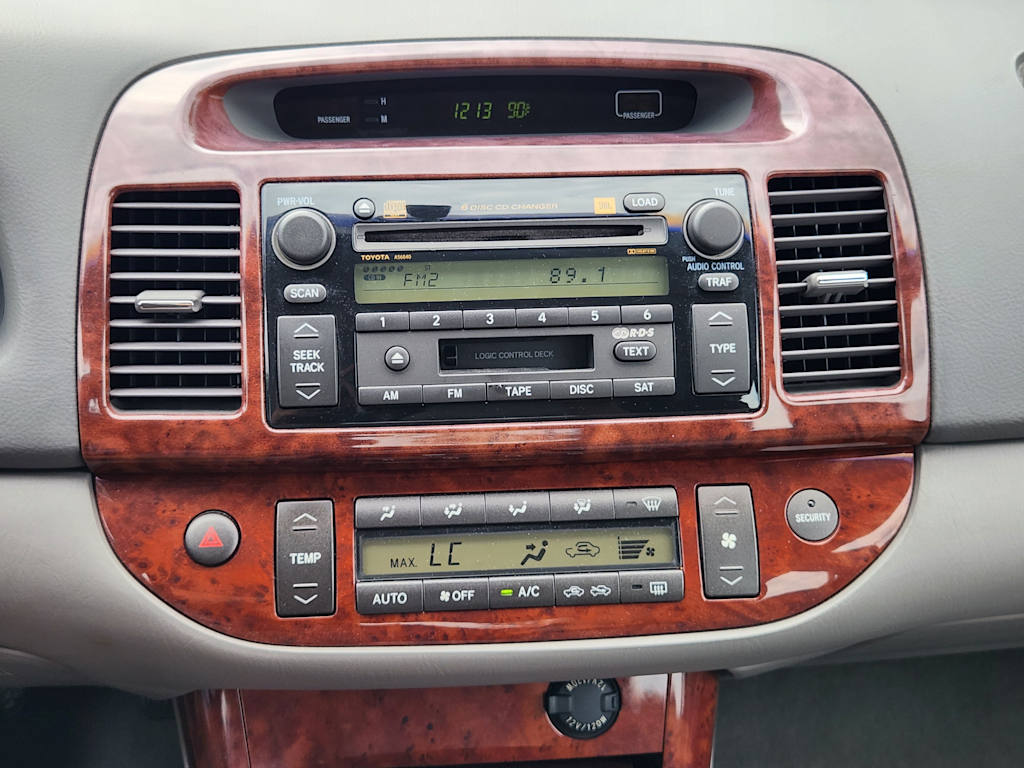 Thumbnail: 2006 Toyota Camry - 12