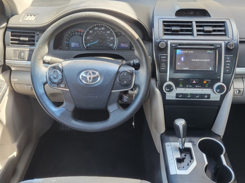 2012 Toyota Camry LE 10