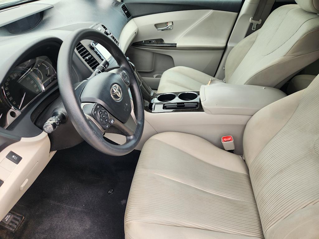 Thumbnail: 2013 Toyota Venza - 8
