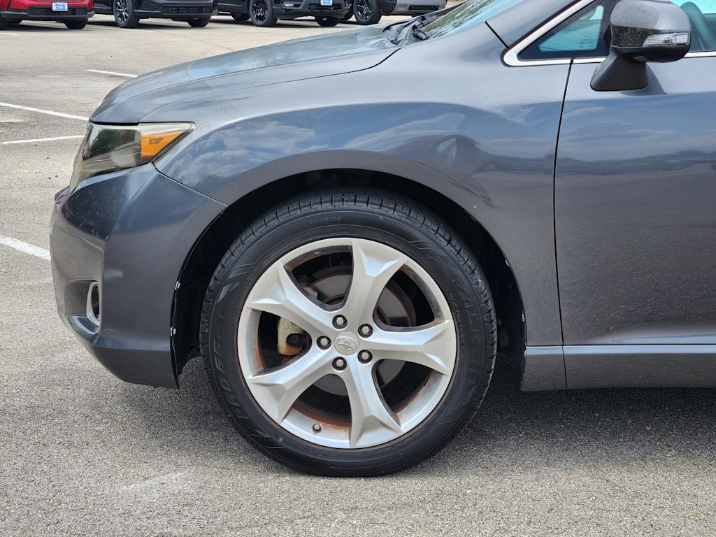 Thumbnail: 2013 Toyota Venza - 6