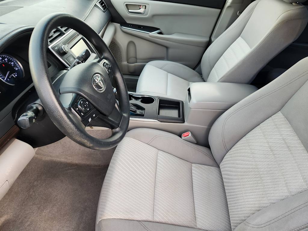 Thumbnail: 2016 Toyota Camry - 9