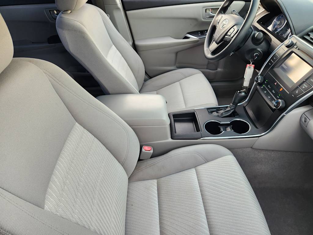 Thumbnail: 2016 Toyota Camry - 10