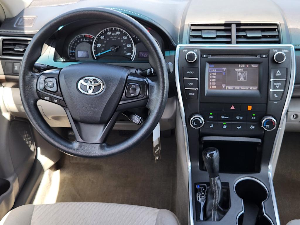 Thumbnail: 2015 Toyota Camry - 12