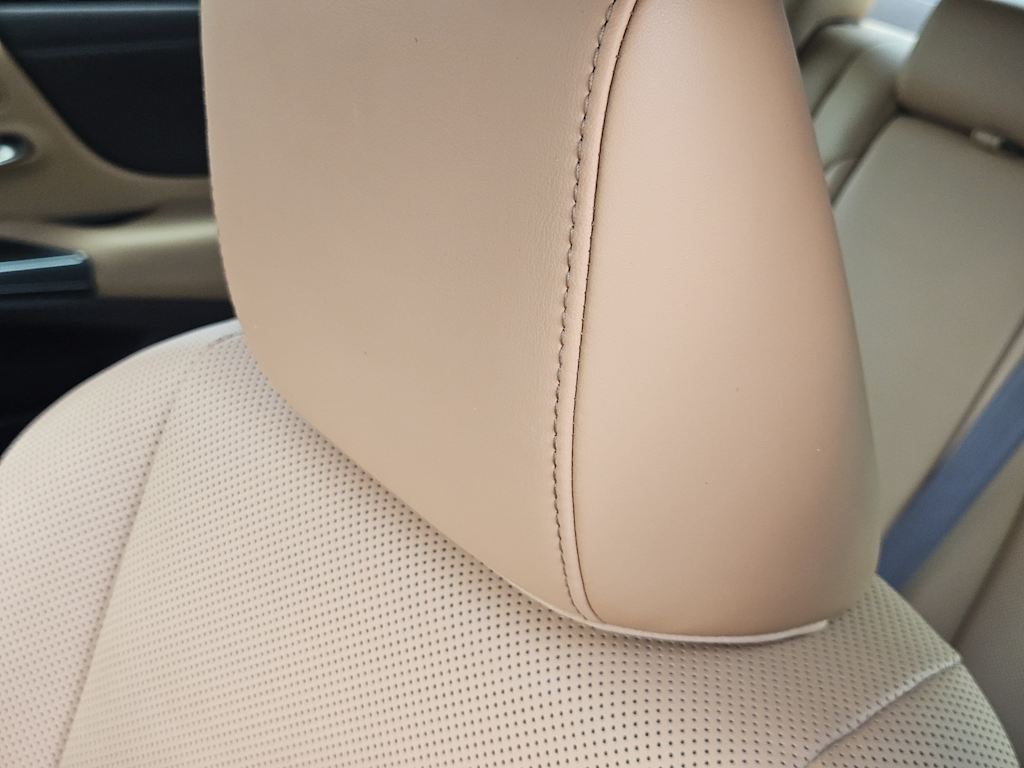 Thumbnail: 2019 Lexus ES - 23