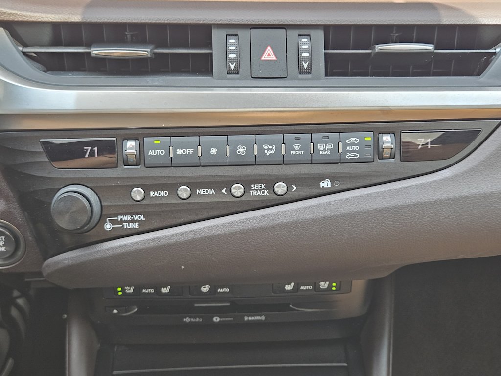 Thumbnail: 2019 Lexus ES - 25