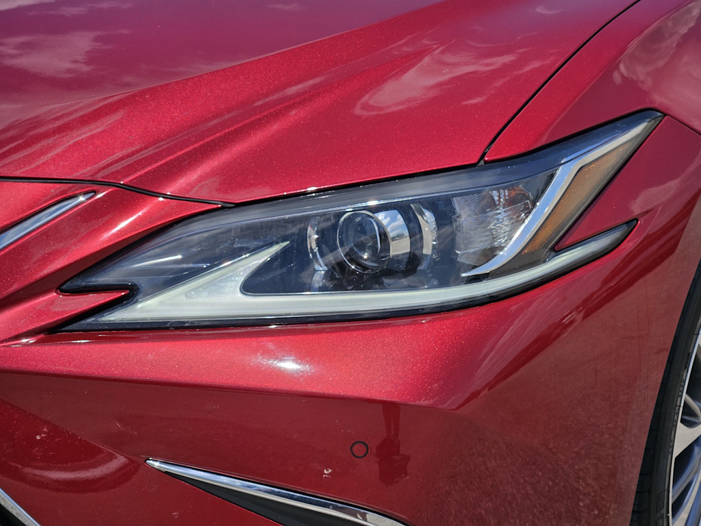 Thumbnail: 2019 Lexus ES - 21