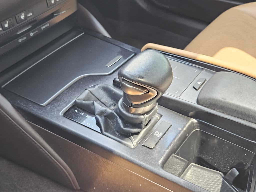 Thumbnail: 2019 Lexus ES - 14