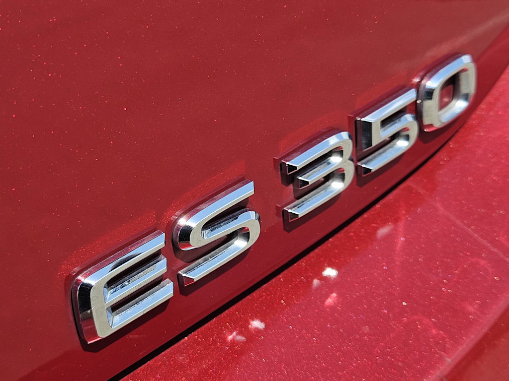 Thumbnail: 2019 Lexus ES - 5