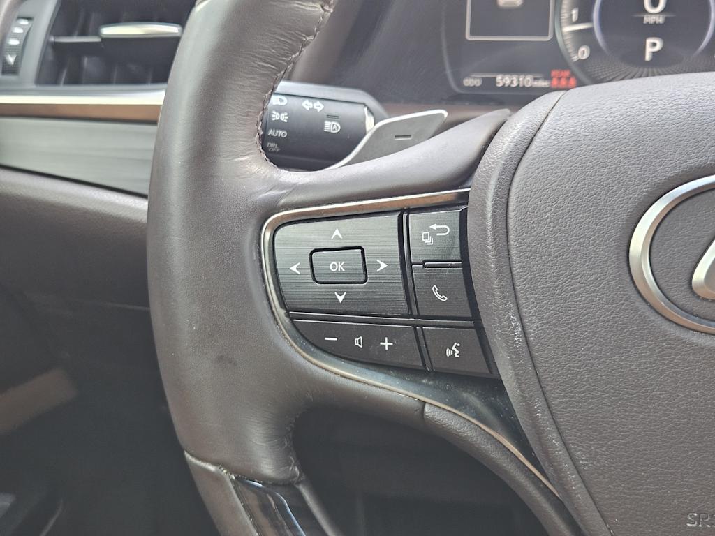 Thumbnail: 2019 Lexus ES - 32